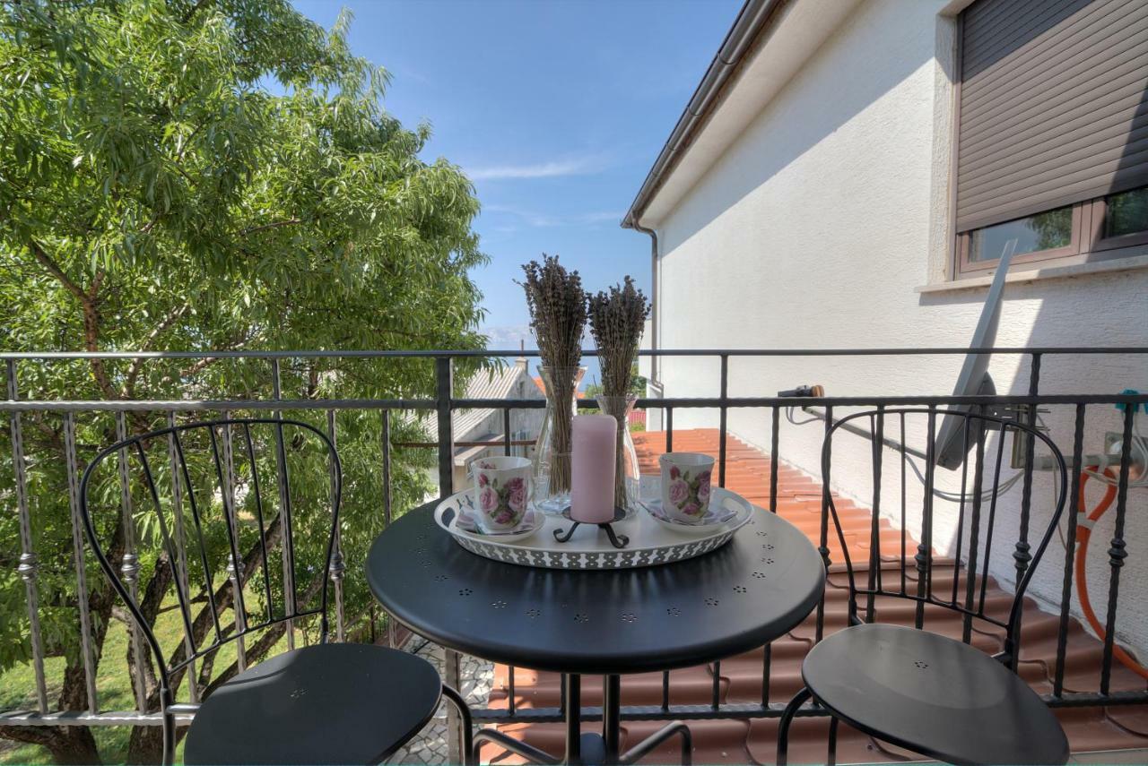 Apartment Franko Senj  Buitenkant foto